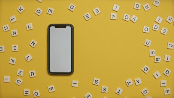 أفضل مواقع تعلم اللغة الإنجليزية مجانًا لتطوير مسارك المهني 2025